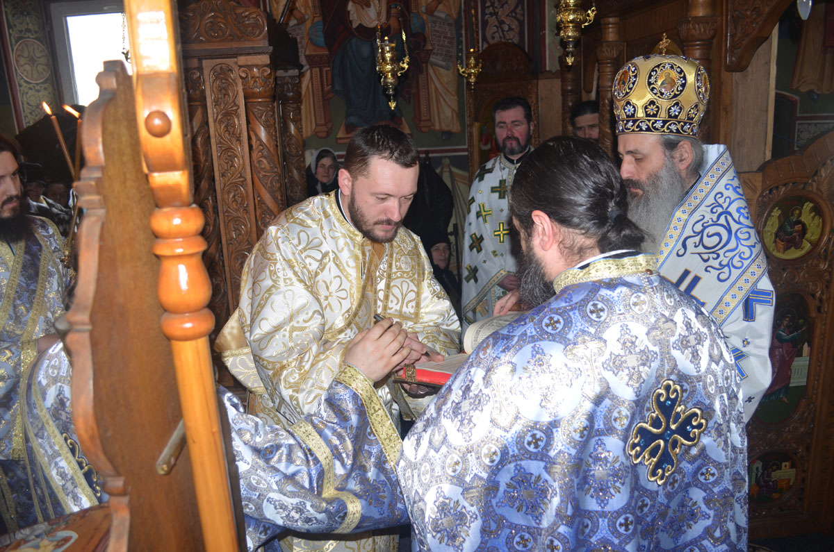 Vizite pastorale ale ÎPS Teofan în Protopopiatul Hârlău