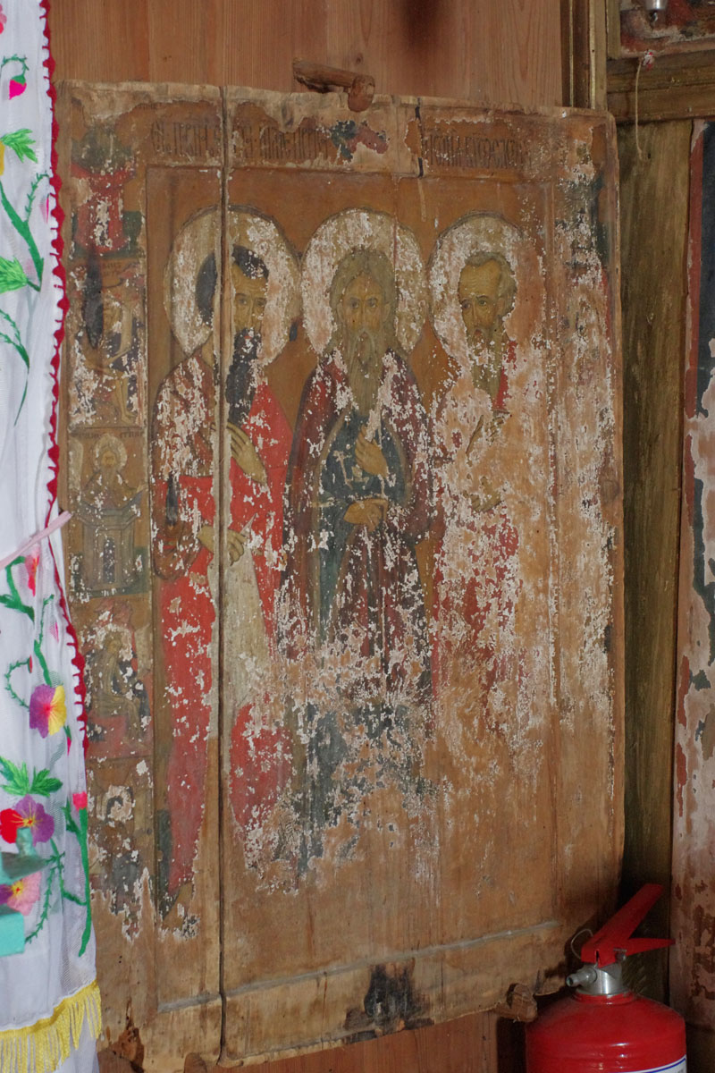 La bisericuţa din Păuşeşti, istoria aşezării s-a scris pe lemn