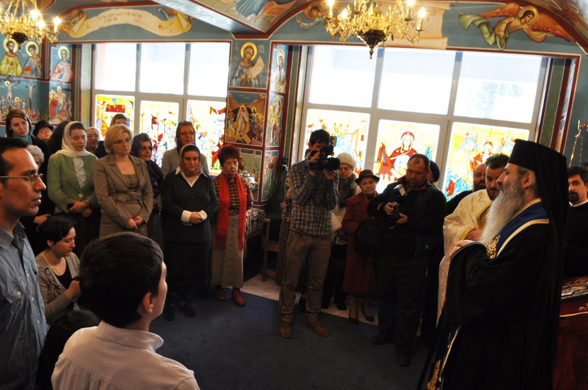 Cinci spitale din Iaşi, vizitate de Mitropolitul Moldovei şi Bucovinei