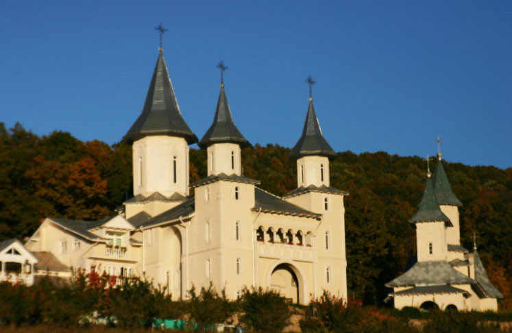 Biserica Mănăstirii Tisa Silvestri Sărbătoarea Bunei Vestiri în Mitropolia Moldovei şi Bucovinei