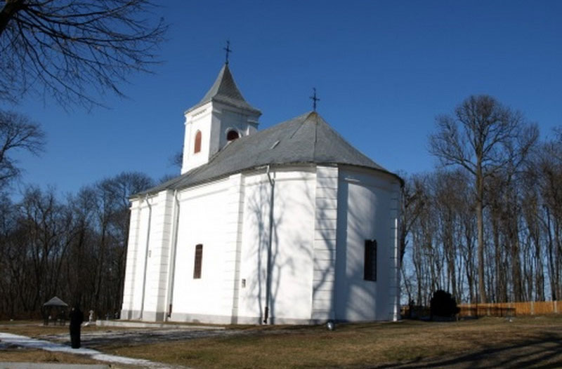 Învierea Domnului la Miclăuşeni şi Mănăstirea Durău