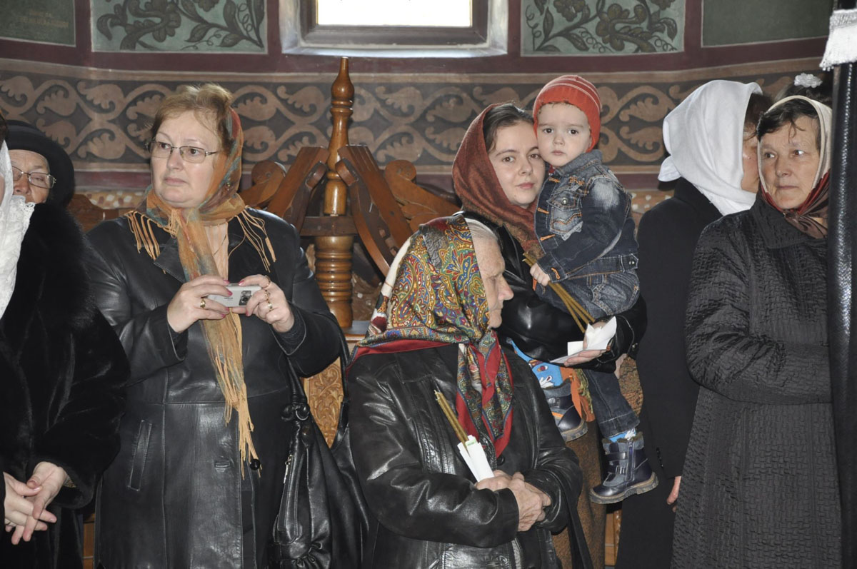 ÎPS Teofan: "Să nu fim doar credincioşi de duminică” ÎPS Teofan: "Să nu fim doar credincioşi de duminică”