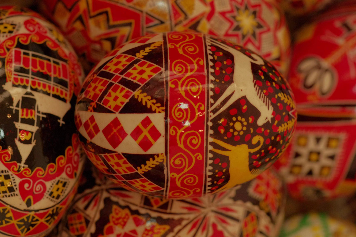 Ouăle încondeiate vestesc, şi la Iaşi, venirea Paştilor