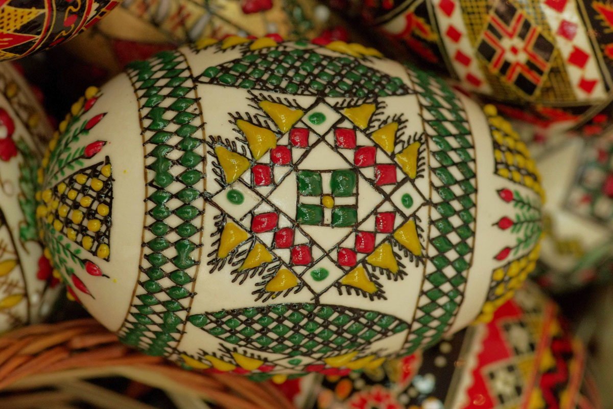 Ouăle încondeiate vestesc, şi la Iaşi, venirea Paştilor