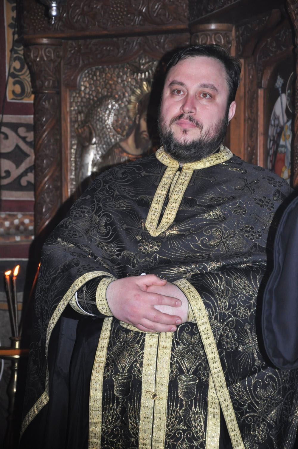 ÎPS Teofan: "Să nu fim doar credincioşi de duminică” ÎPS Teofan: "Să nu fim doar credincioşi de duminică”