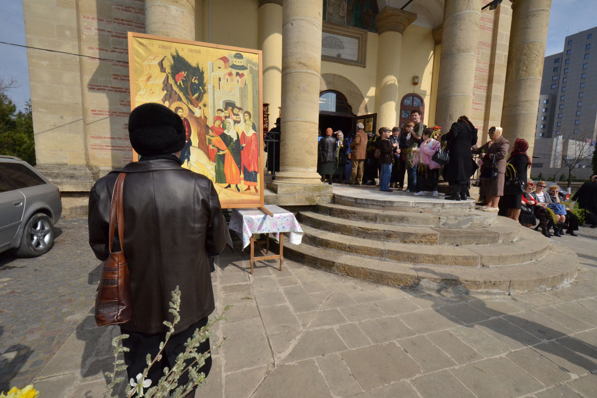 Procesiuni în ajunul Floriilor în Eparhia Iaşilor
