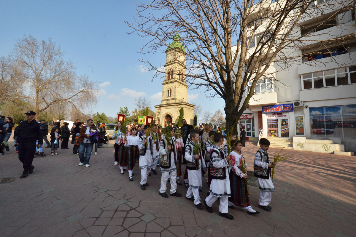 Procesiuni în ajunul Floriilor în Eparhia Iaşilor