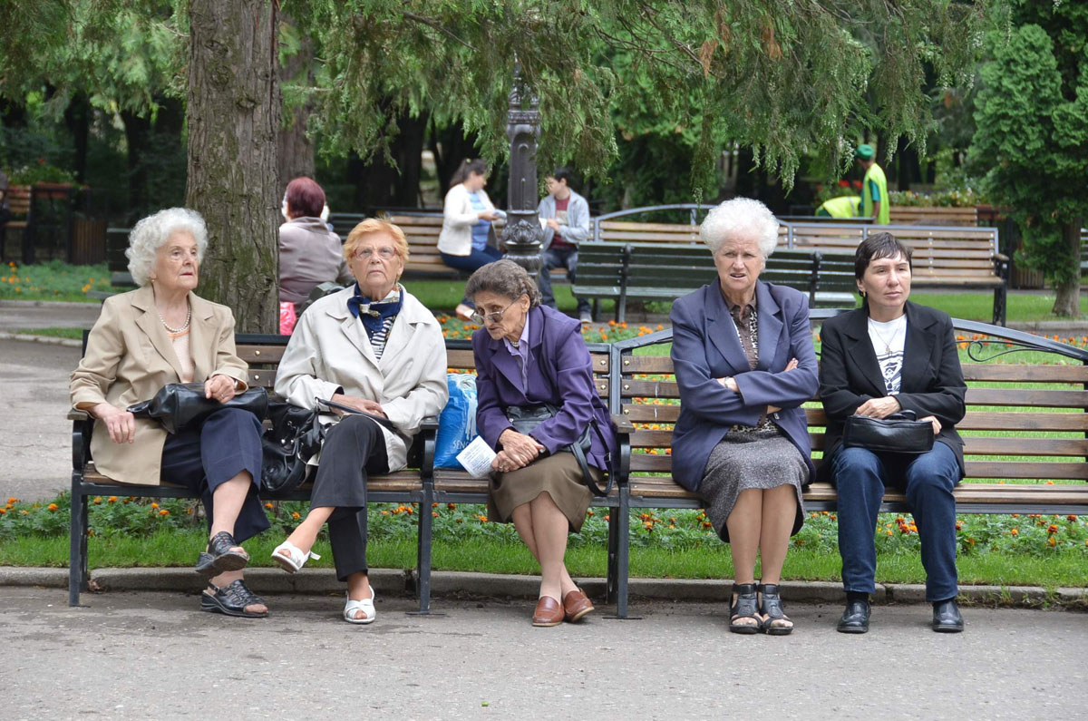 Campanie de sensibilizare a populaţiei privind sănătatea şi îmbătrânirea