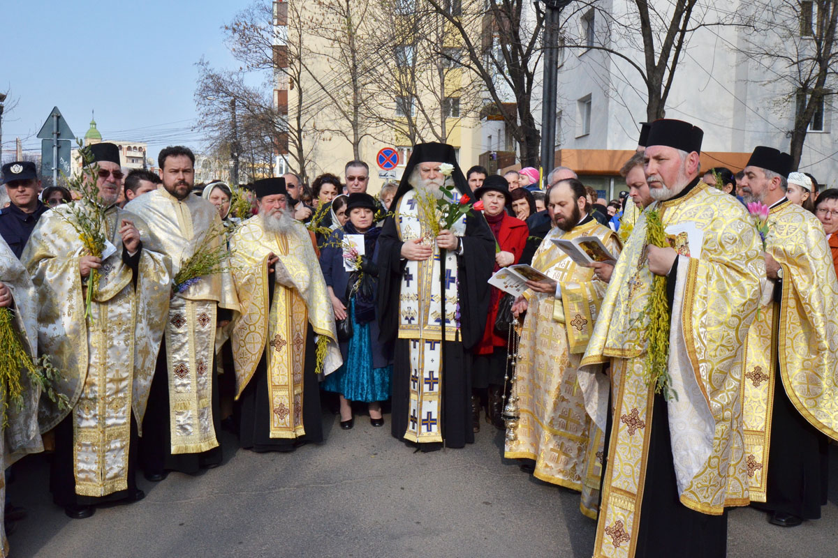 Procesiuni în ajunul Floriilor în Eparhia Iaşilor