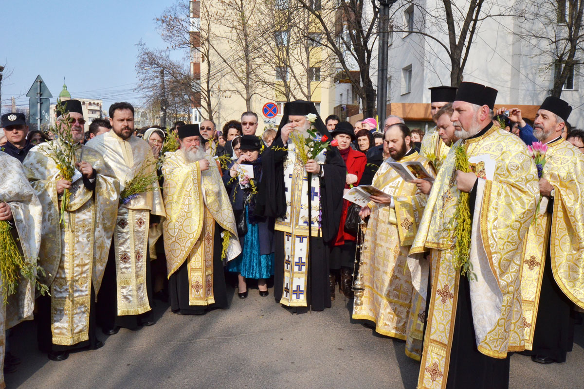 Procesiuni în ajunul Floriilor în Eparhia Iaşilor