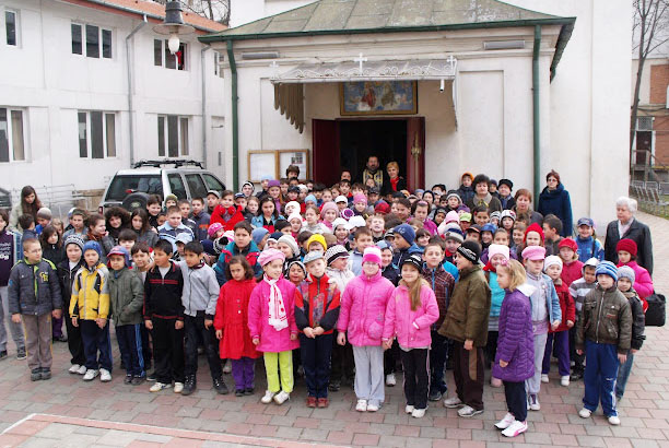 Acţiune filantropică în parohia „Sfânta Treime“ din Iaşi