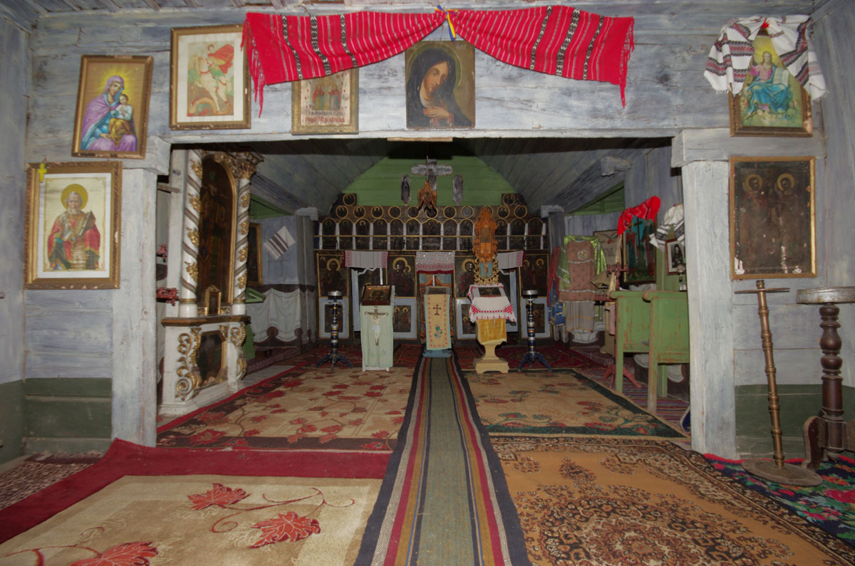 La Muncelul de Sus, biserica de lemn şi-a urmat satul