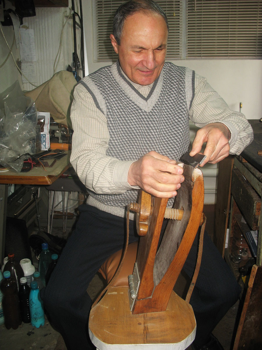 Pielăria, un meşteşug aproape dispărut