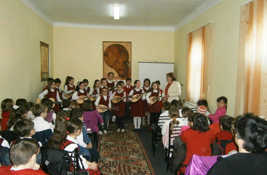 Activitate cultural-religioasă la Roman