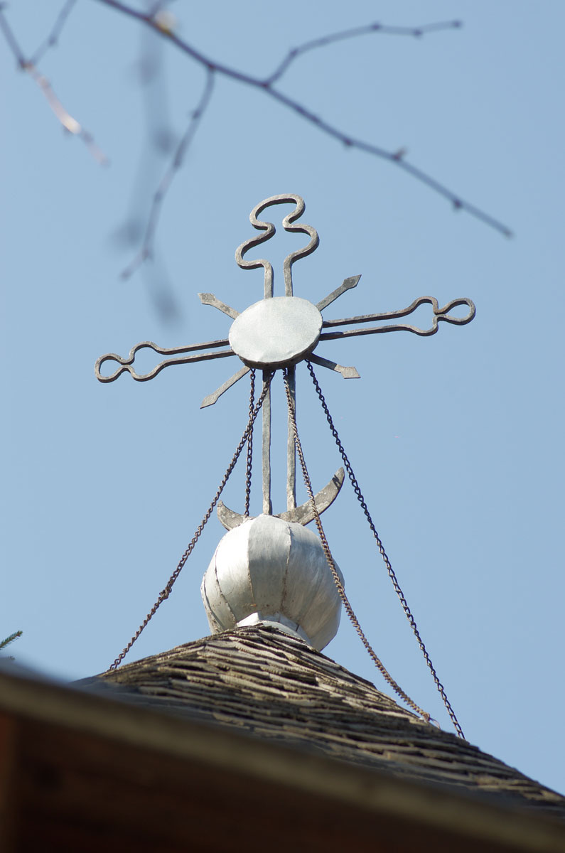 La Muncelul de Sus, biserica de lemn şi-a urmat satul