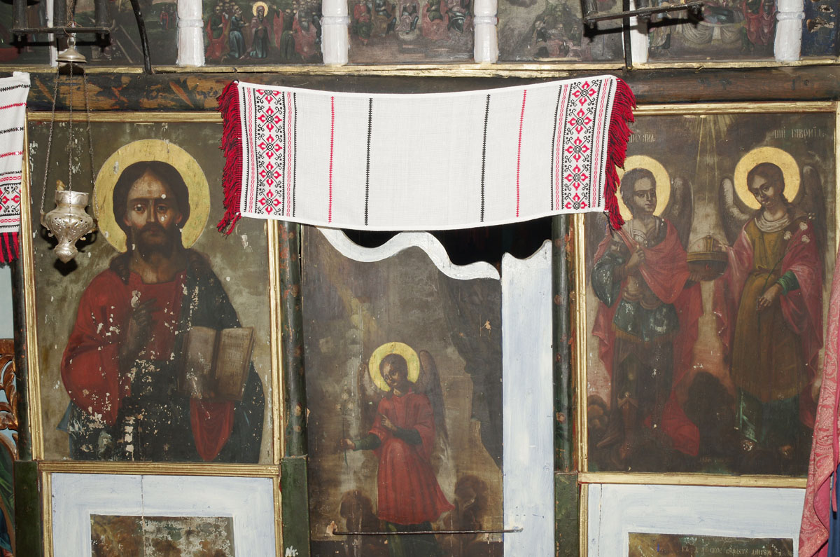 La Muncelul de Sus, biserica de lemn şi-a urmat satul