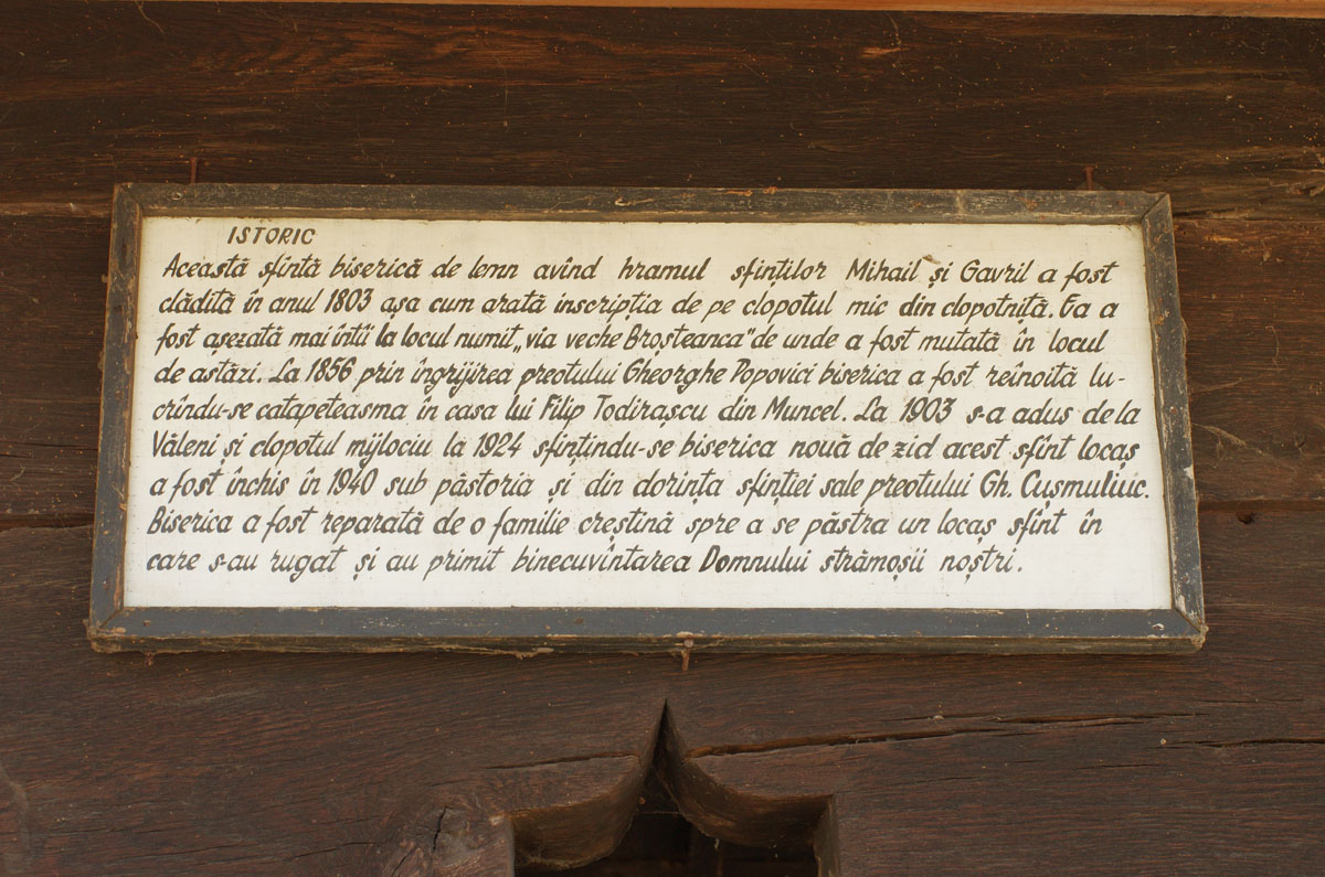 La Muncelul de Sus, biserica de lemn şi-a urmat satul