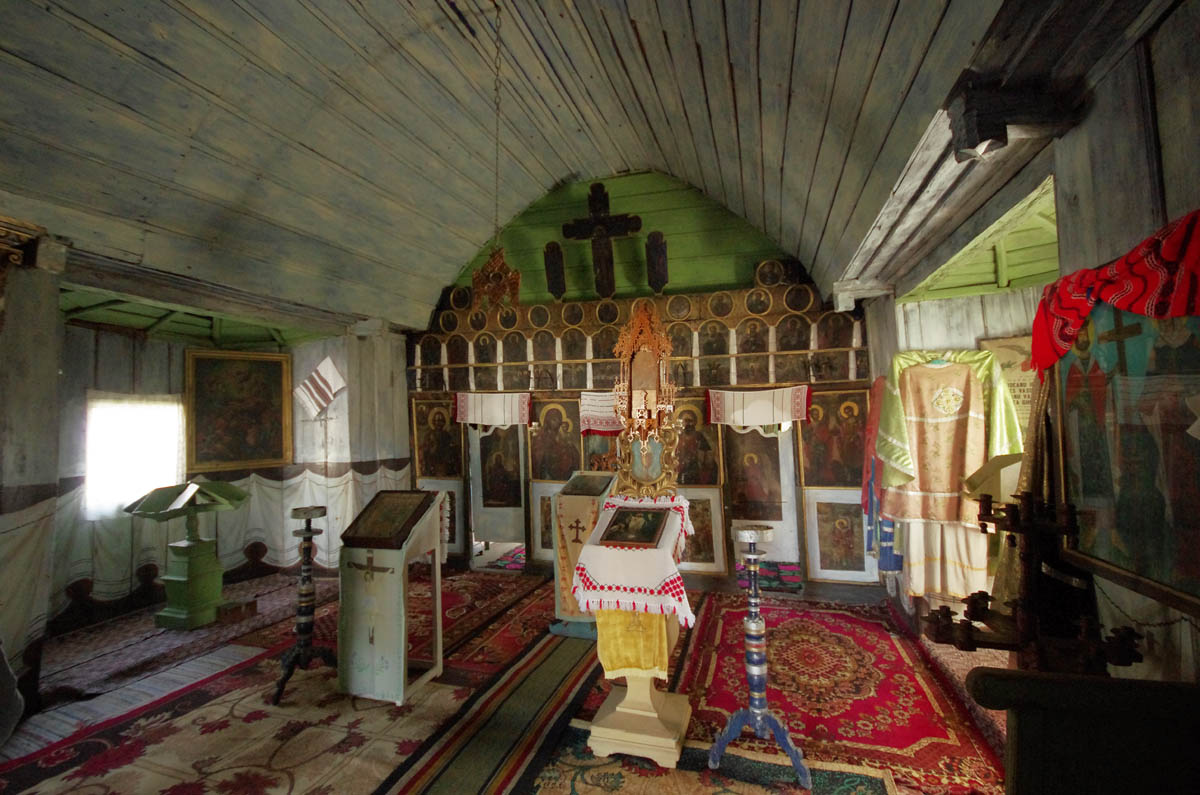 La Muncelul de Sus, biserica de lemn şi-a urmat satul