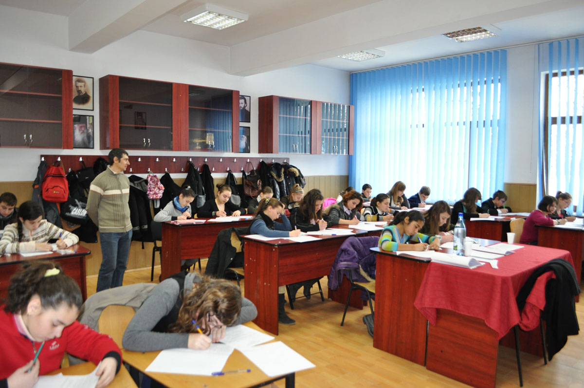 Azi începe Olimpiada Naţională de Religie pentru seminarii şi licee teologice ortodoxe