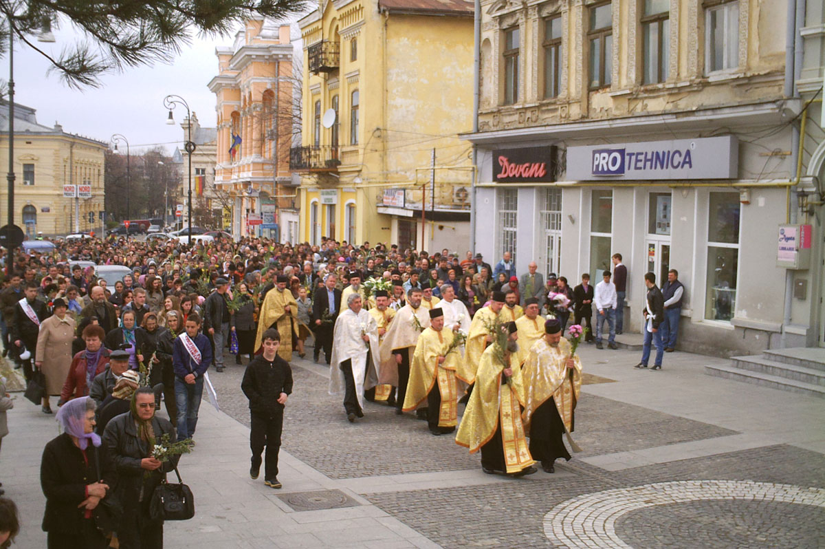 Procesiuni în ajunul Floriilor în Eparhia Iaşilor