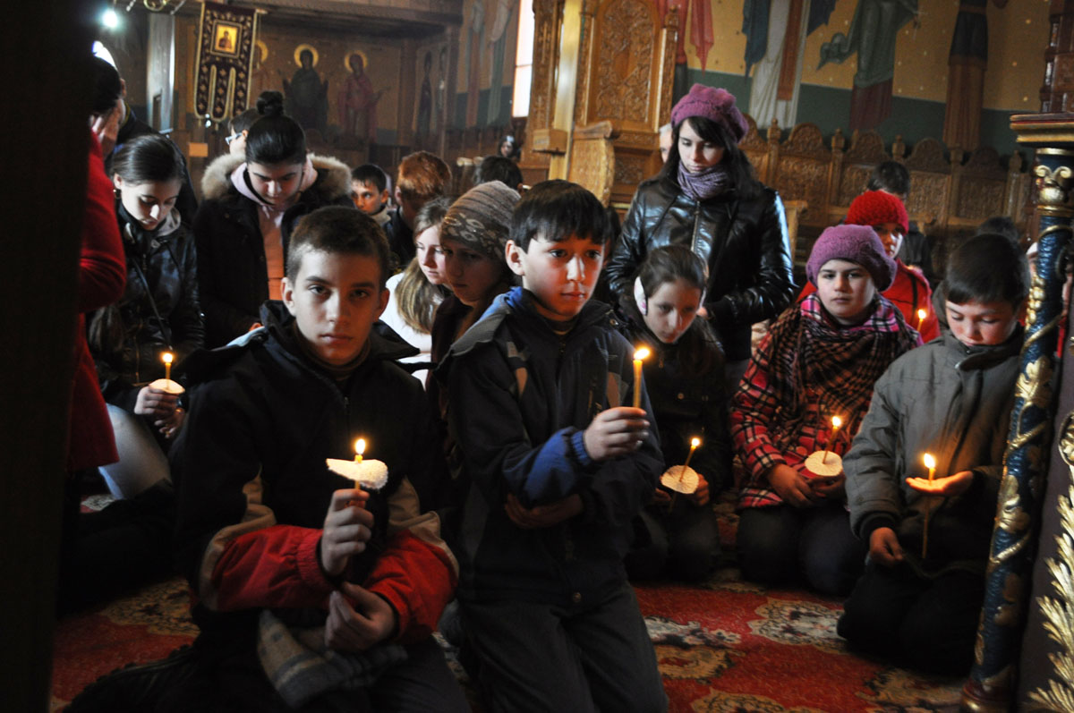 Liturghia copiilor la Câmpulung Moldovenesc