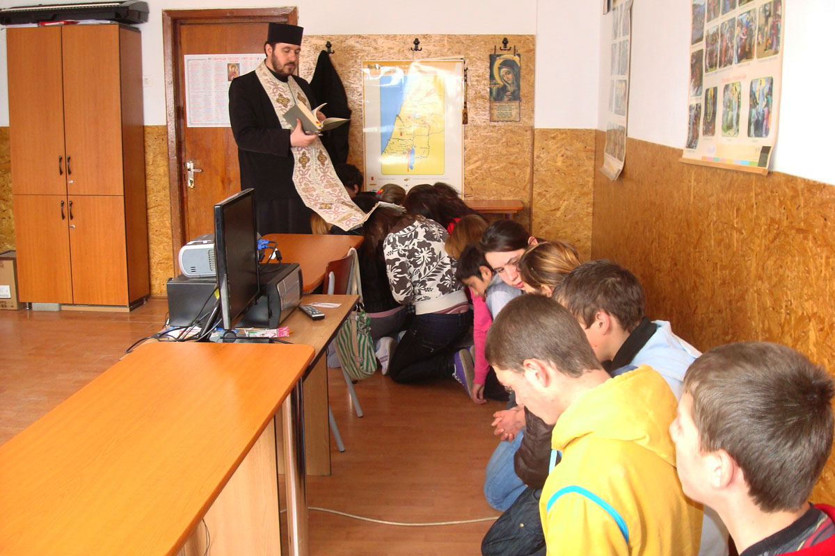 Liturghia copiilor la Câmpulung Moldovenesc