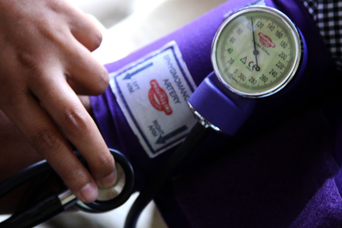 O treime din populaţie suferă de hipertensiune