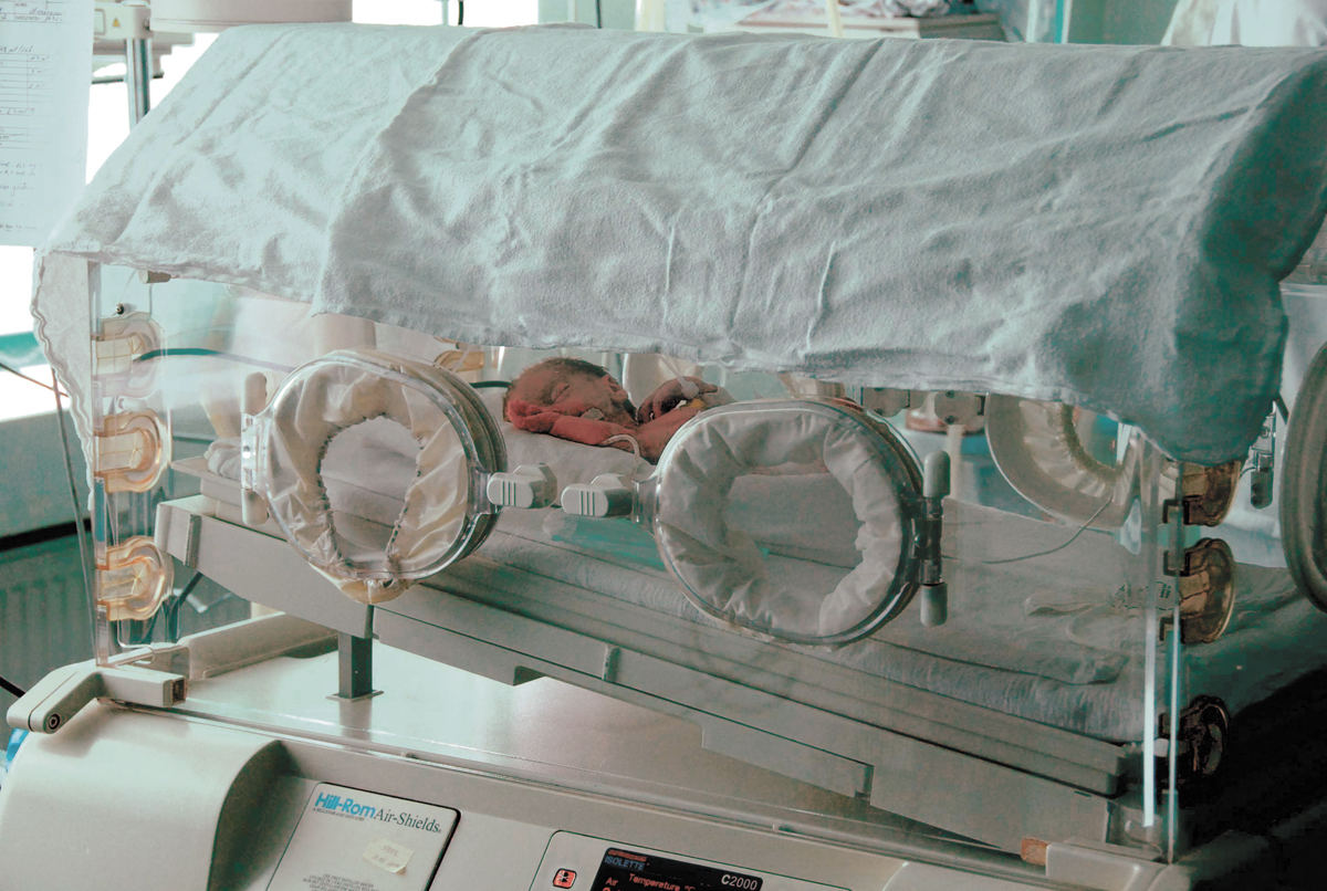 Cea mai mică inimă artificială, implantată unui bebeluş italian