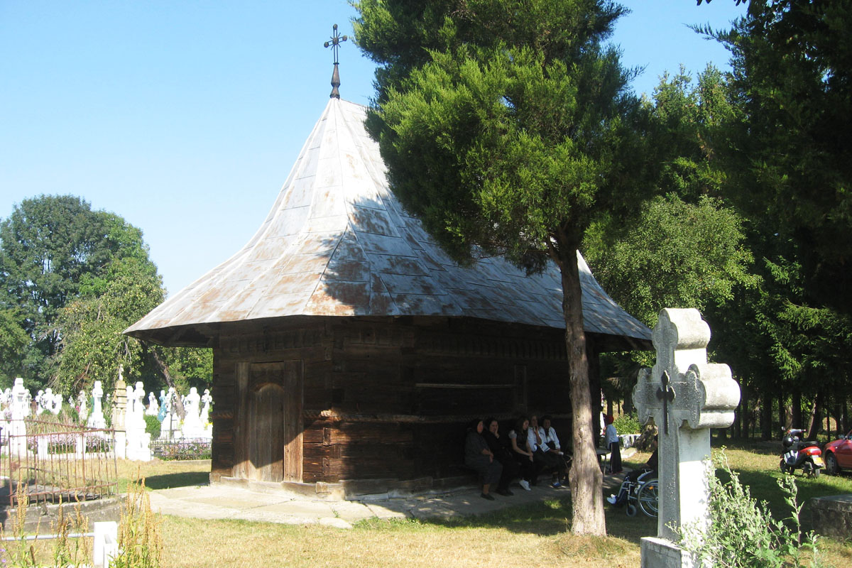 O moştenire aşezată pe lemn, în bisericuţele Sucevei
