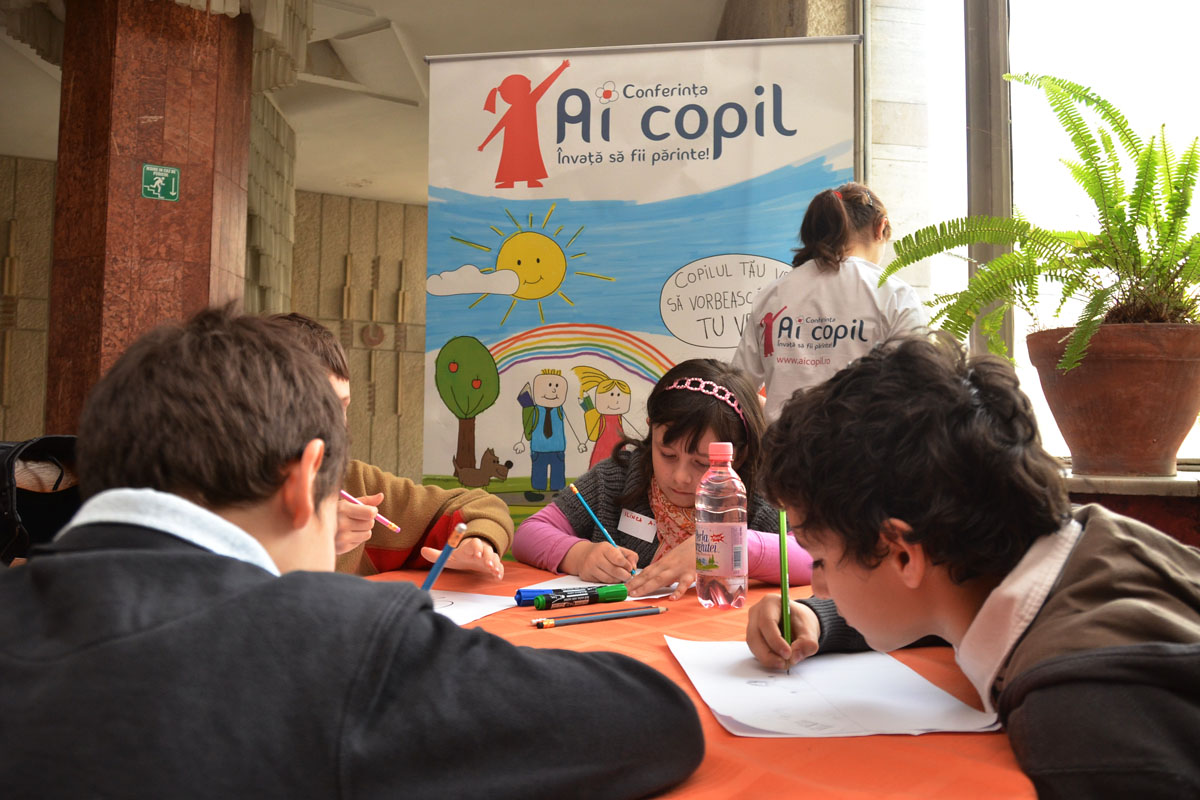 Ediţia de primăvară a Conferinţei „Ai copil. Învaţă să fii părinte!“