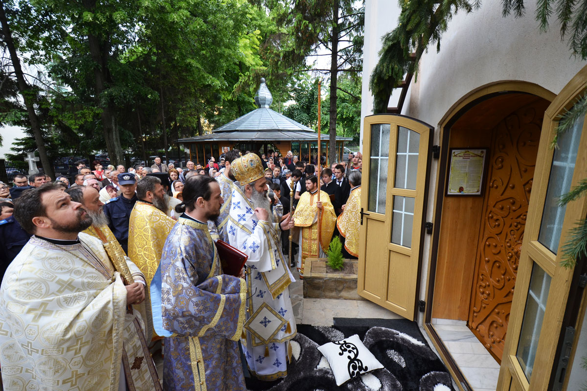 „Zidim biserici din dorul de viaţa veşnică“ „Zidim biserici din dorul de viaţa veşnică“