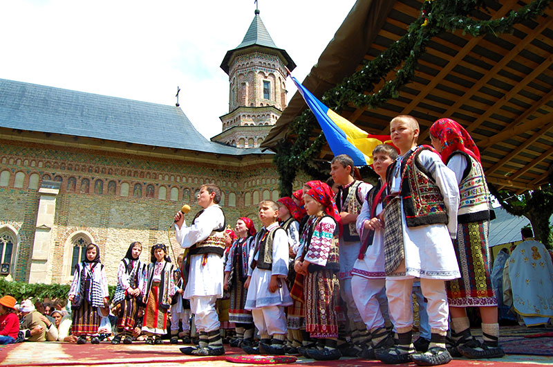 Ziua în care credincioşii vin la Neamţu, să-i spună Domnului păsul lor