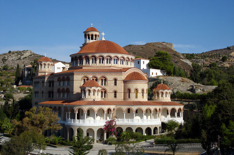 Rugăciune la moaştele Sfântului Nectarie, vindecătorul de cancer