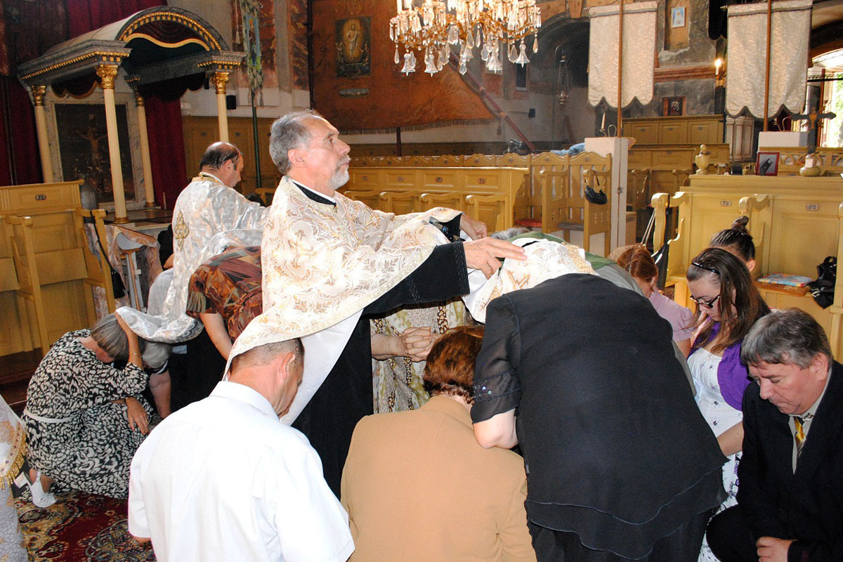 Evangheliile Sfântului Maslu sunt trepte şi căi spre vindecare