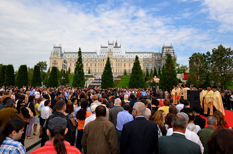 „Un orășel admirabil într-un oraș venerabil”