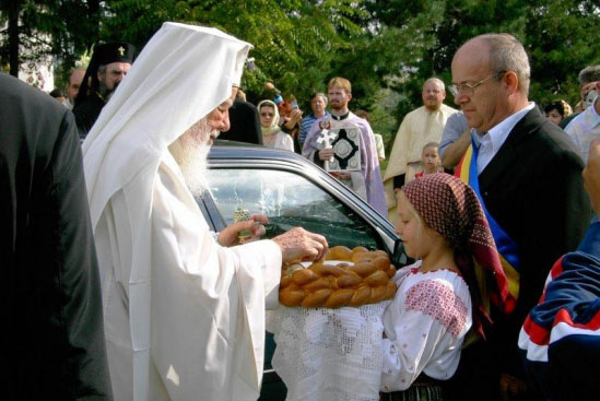„Comunitatea din Stăuceni se mândreşte cu personalitatea patriarhului Teoctist“