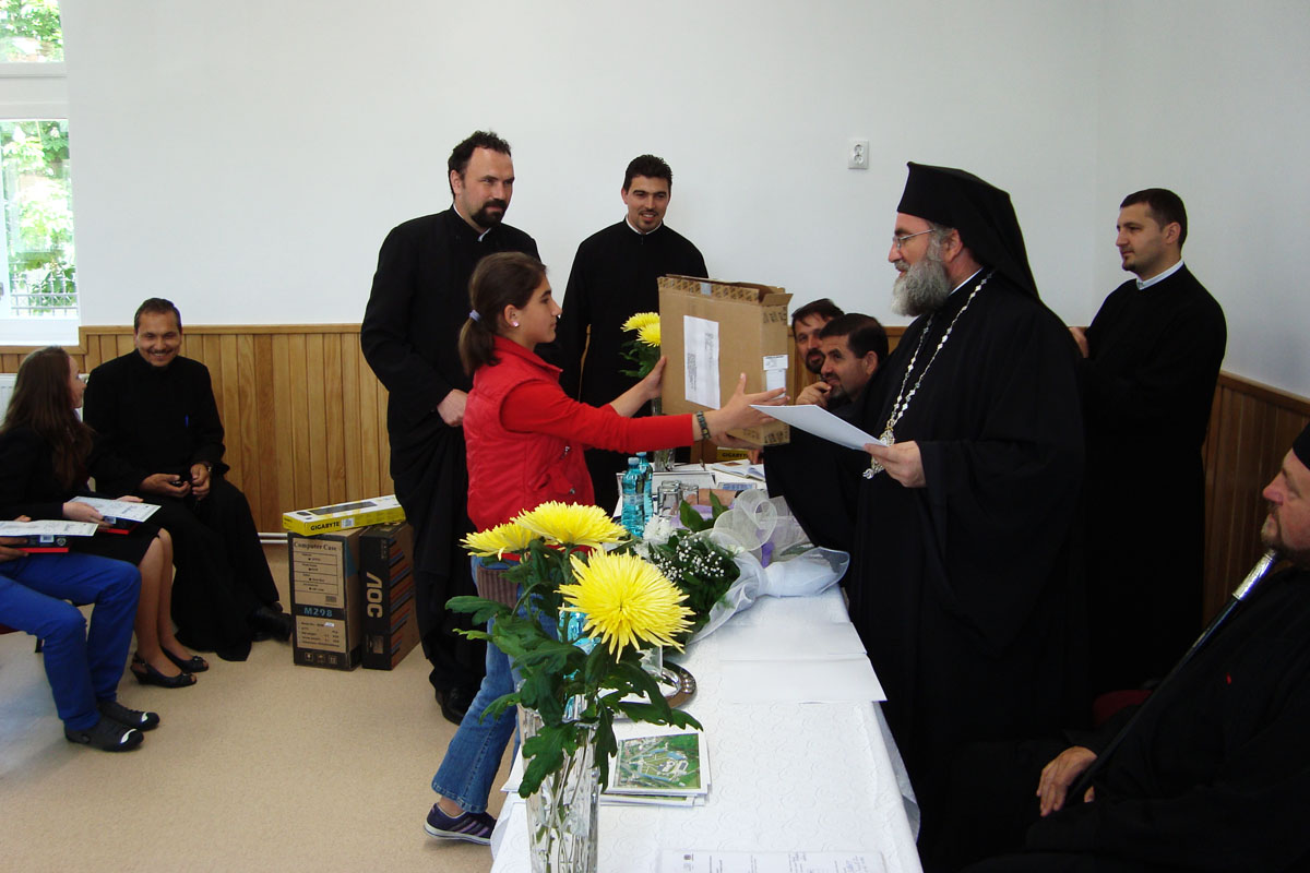 Premiere „Alege şcoala!“ în Arhiepiscopia Romanului şi Bacăului Premiere „Alege şcoala!“ în Arhiepiscopia Romanului şi Bacăului