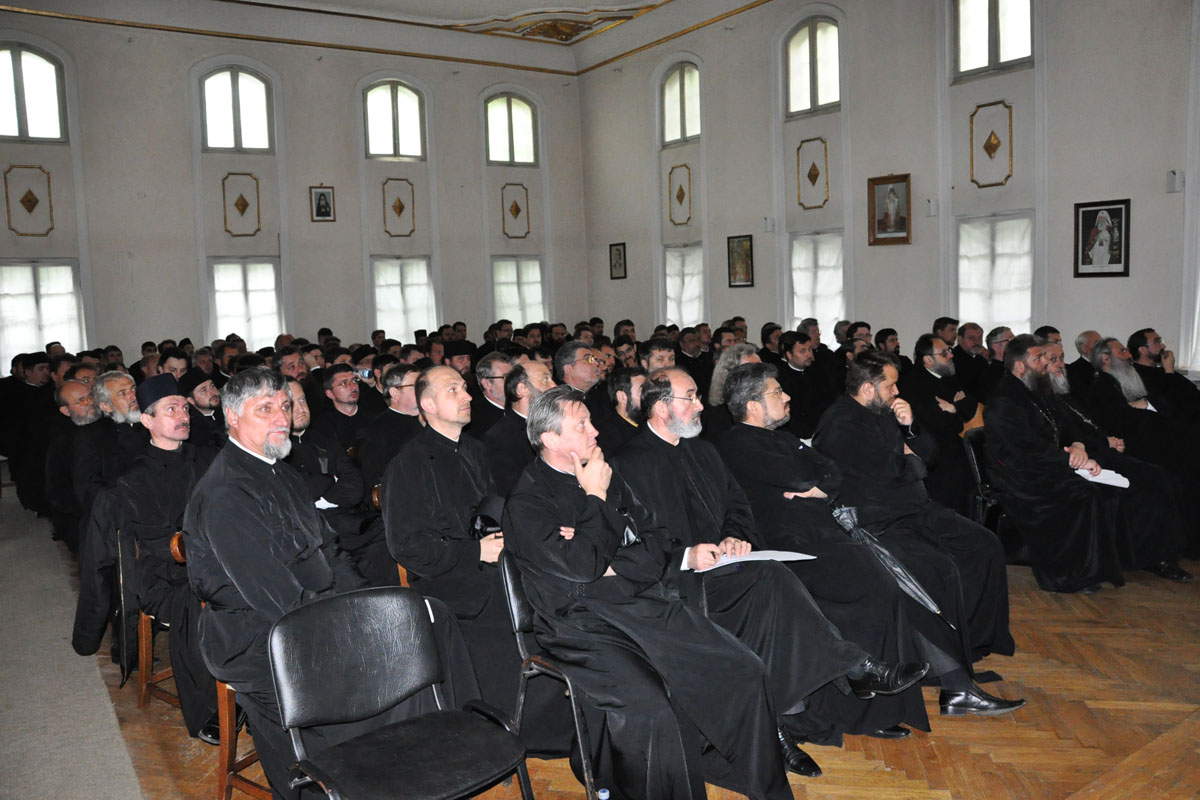 „Suferinţa şi înţelegerea ei prin credinţă“ „Suferinţa şi înţelegerea ei prin credinţă“