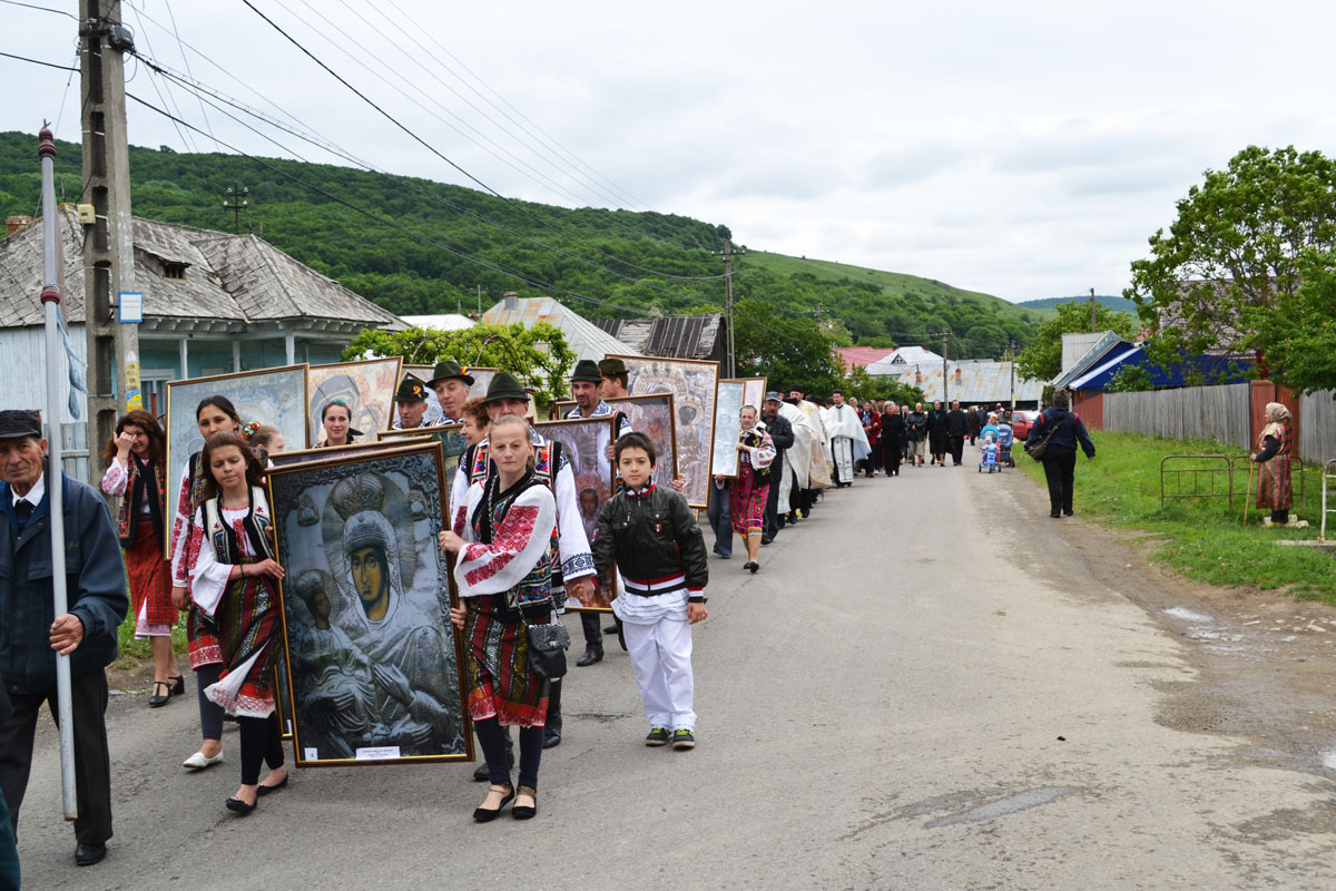 Parastas la Gârcina pentru familia episcopului Melchisedec Ştefănescu