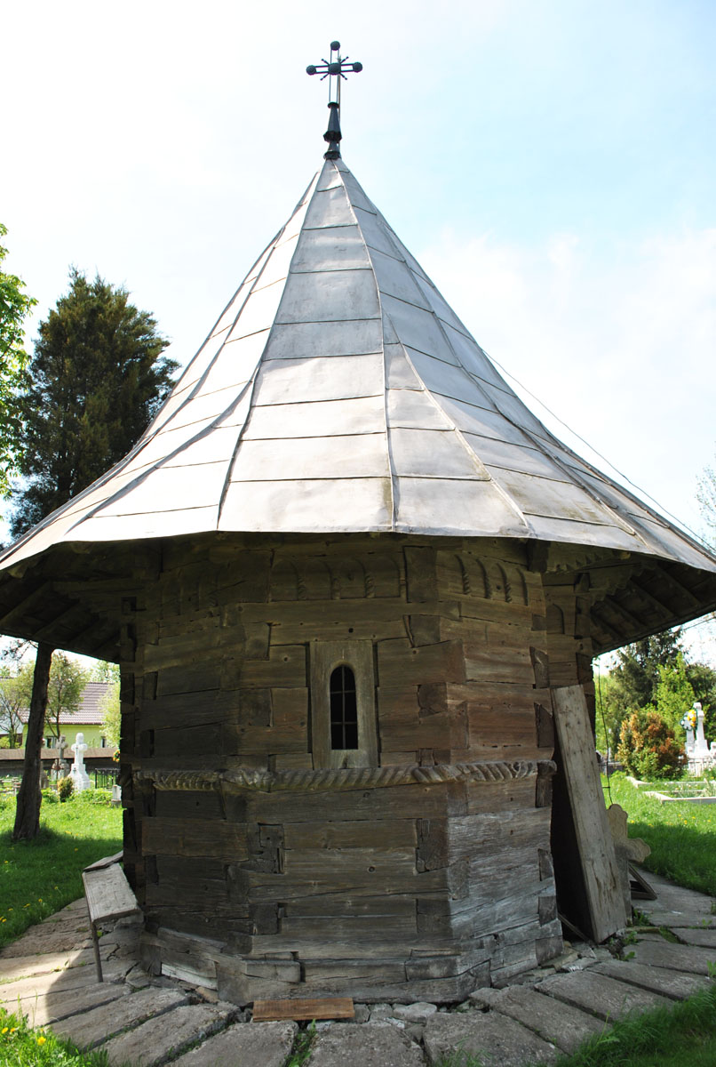 Căsuţa lui Dumnezeu de la Horodnic de Jos