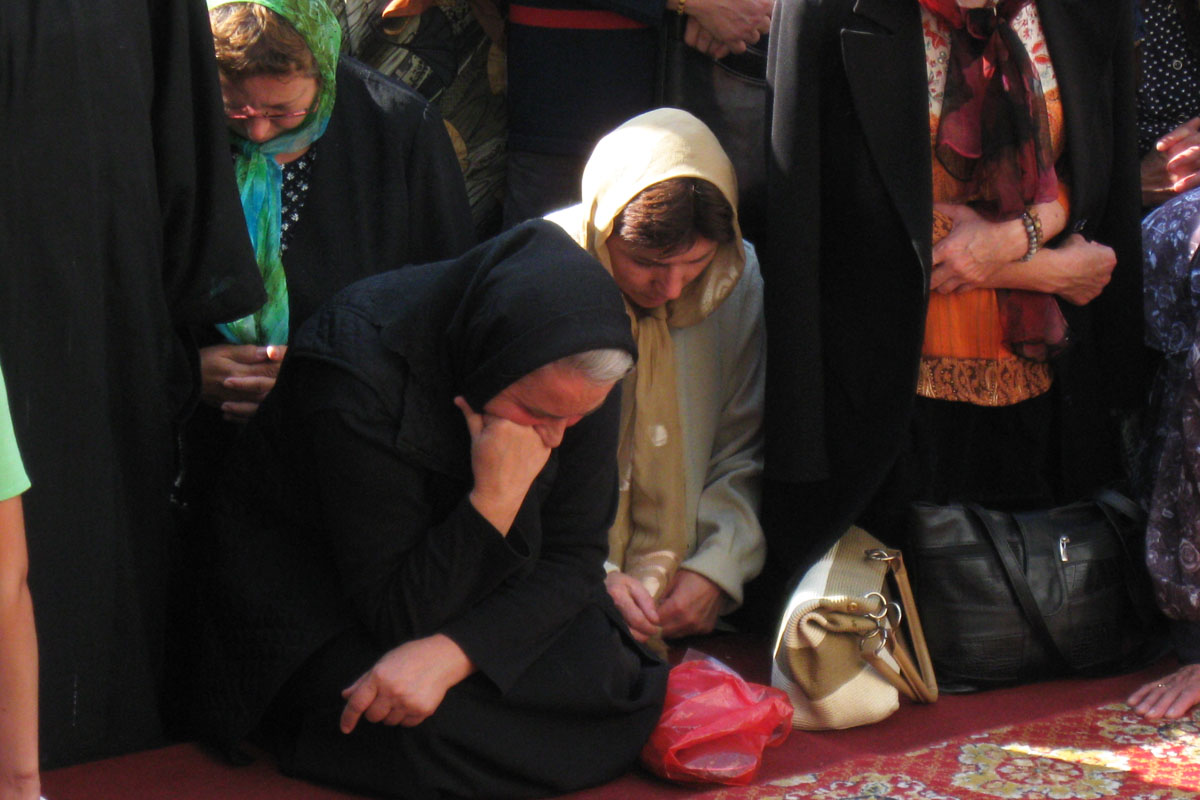 „Omul cel mai înalt înaintea lui Dumnezeu este cel care stă în genunchi şi se roagă“