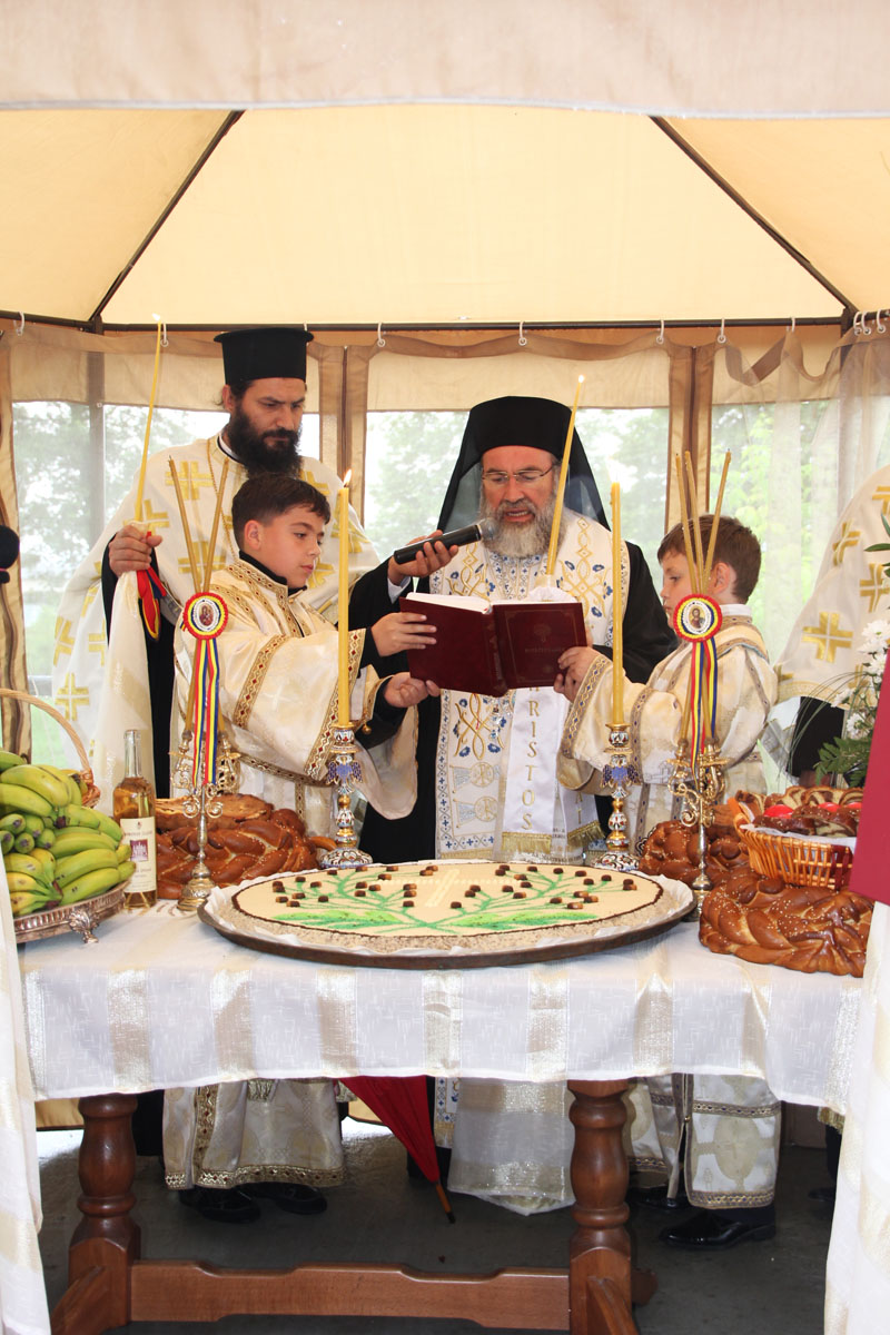 Centre social-filantropice, sfinţite la Roman