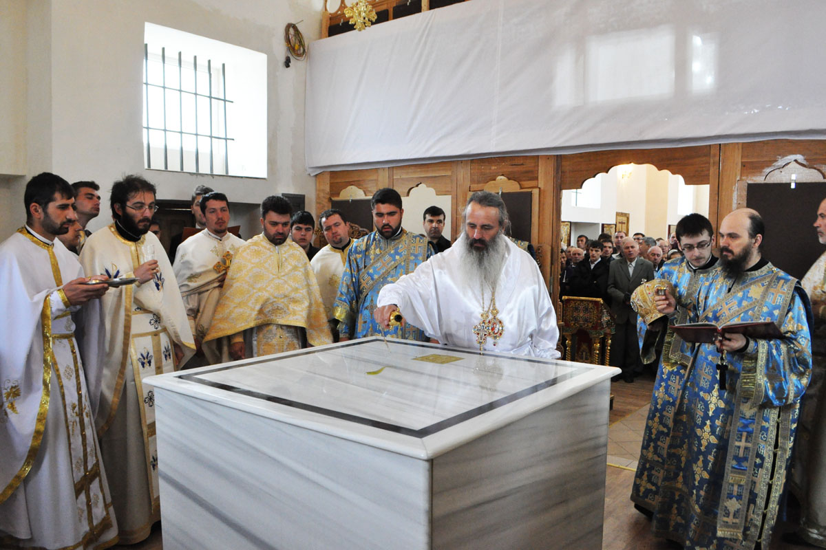 Sfinţiri de biserici în protopopiatele Piatra Neamţ şi Suceava 1
