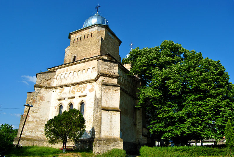 Un lăcaș „lăsat în pace”: Mănăstirea Bârnova