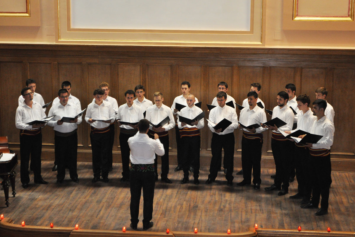 Corul „Laudate Dominum“ a concertat pentru prima dată la Iaşi