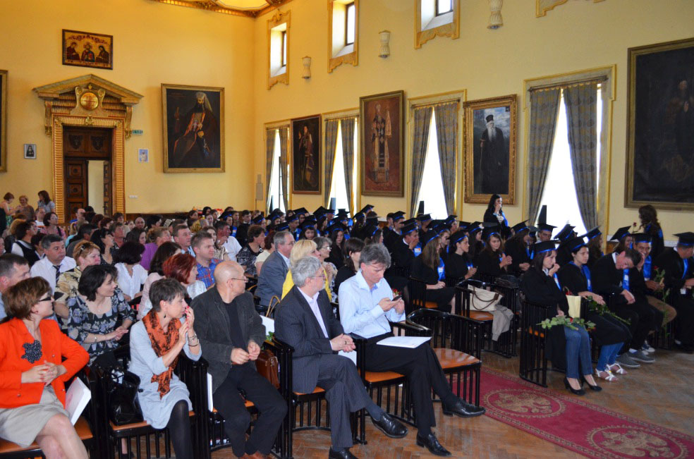 Curs festiv pentru 60 de bursieri ai proiectului „Vreau în clasa a noua“