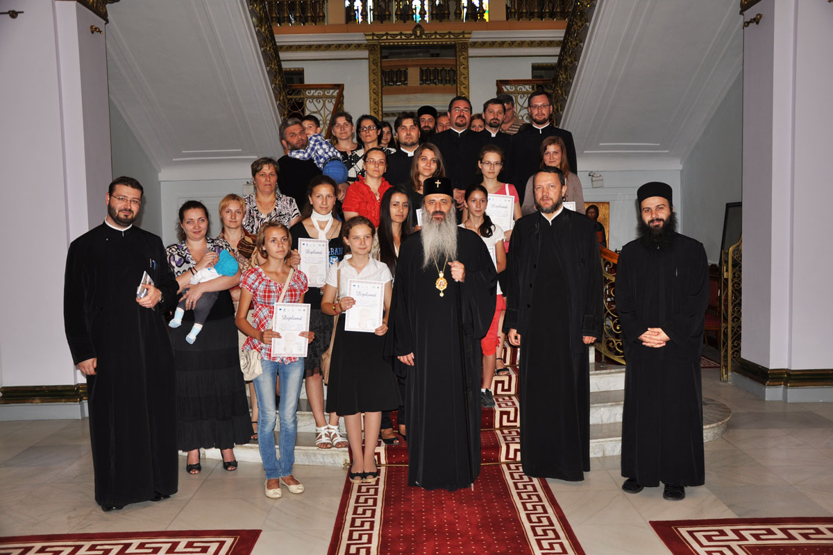 Festivitate de premiere a concursului „Alege şcoala!“ în Arhiepiscopia Iaşilor