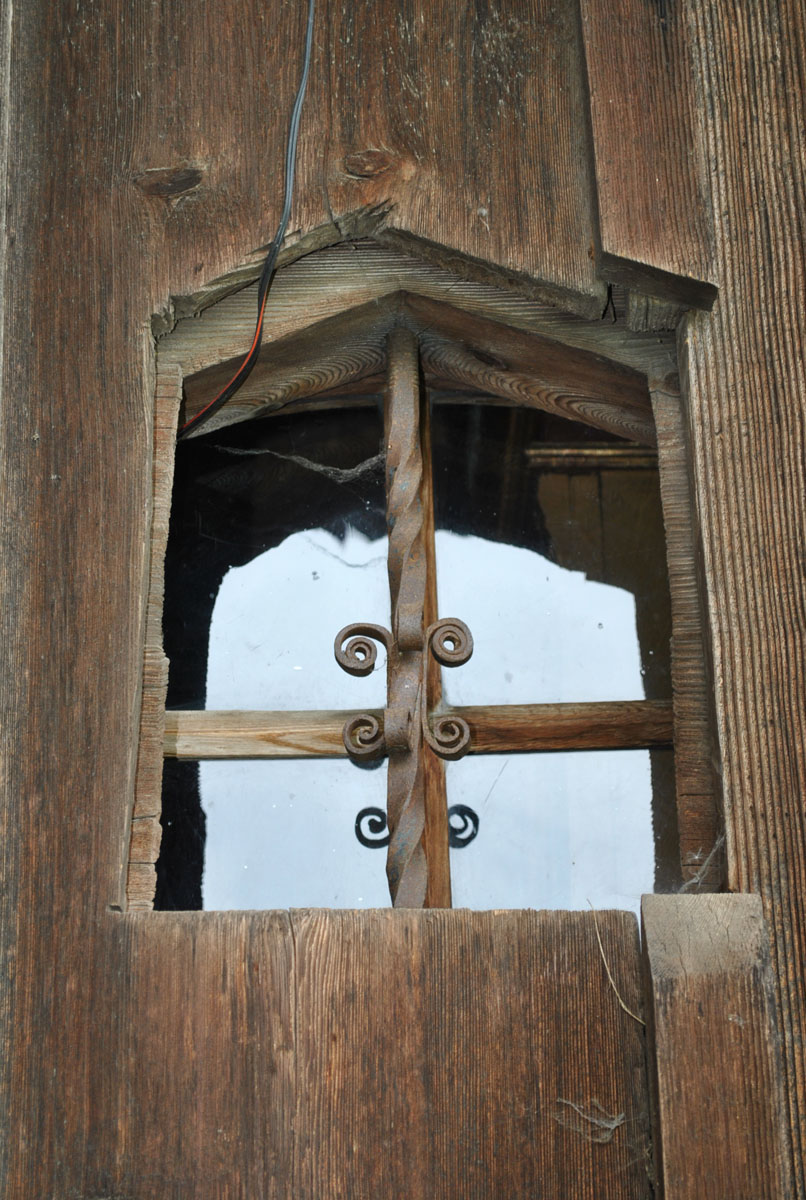 Monumentalul lăcaş de lemn de la Botoşana