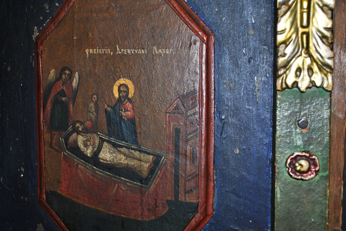 „Dragomirna“ în lemn de la Drăguşeni