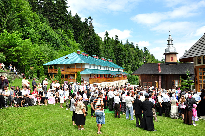 „Înlocuiţi gândurile, grijile şi stresul cu rugăciunea şi nădejdea în Domnul!”
